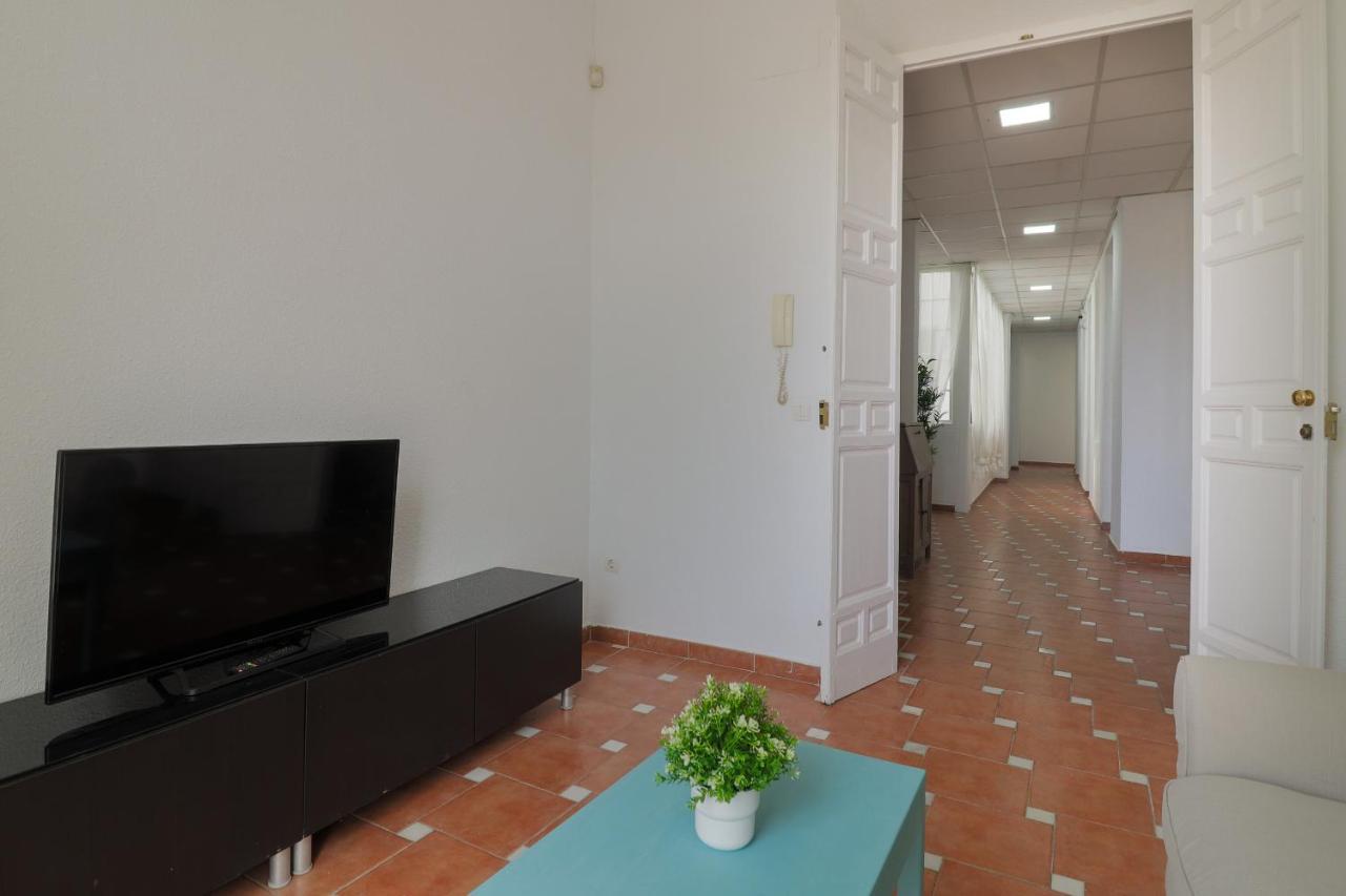 Apartamento C67 - Shiny 6 Bedrooms In Plaza De La Merced